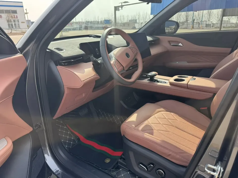 Changan UNI-Z PHEV Blue Whale iDD 125KM Excellence Edition 2024 — миниатюра 5