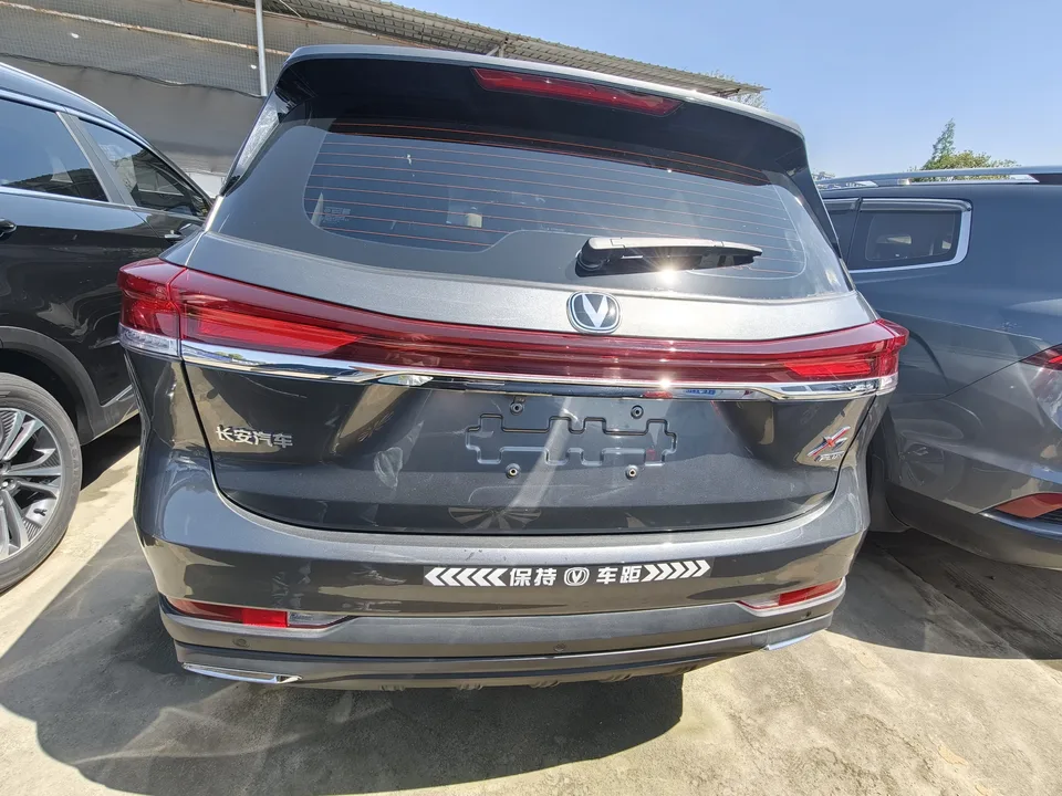 Changan X7 PLUS 1.5T DCT Zunyao 7-seater 2024 — миниатюра 2