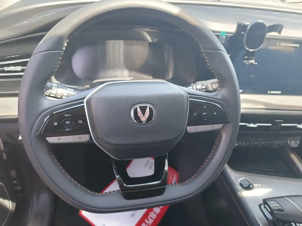 Changan X7 PLUS 1.5T DCT Zunyao 7-seater 2024 — миниатюра 3