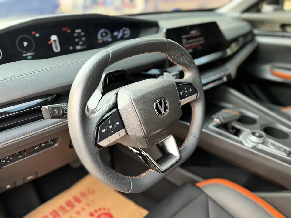 Changan UNI-V 1.5T Premium Edition 2024 — миниатюра 5