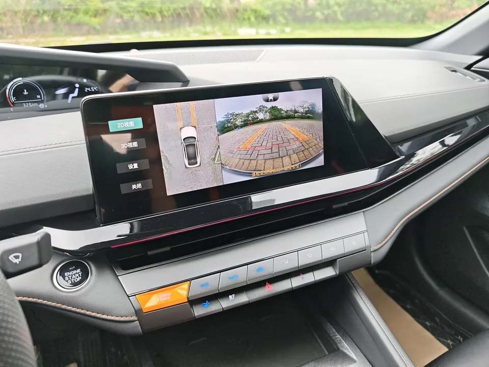 Changan UNI-V 1.5T Premium Edition 2023 — миниатюра 3