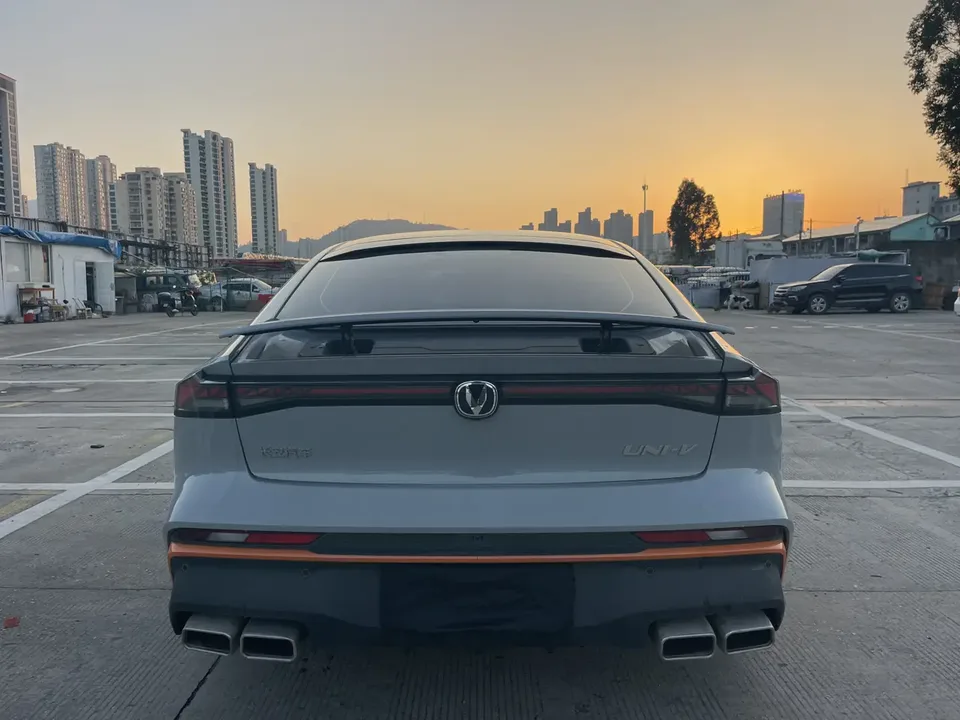 Changan UNI-V UNI-V 2024 1.5T Premium Sports Edition 2024 — thumbnail 2