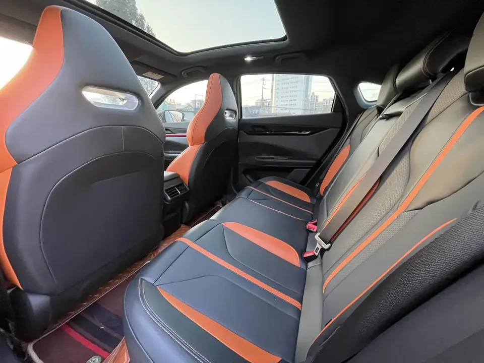 Changan UNI-V UNI-V 2024 1.5T Premium Sports Edition 2024 — thumbnail 5