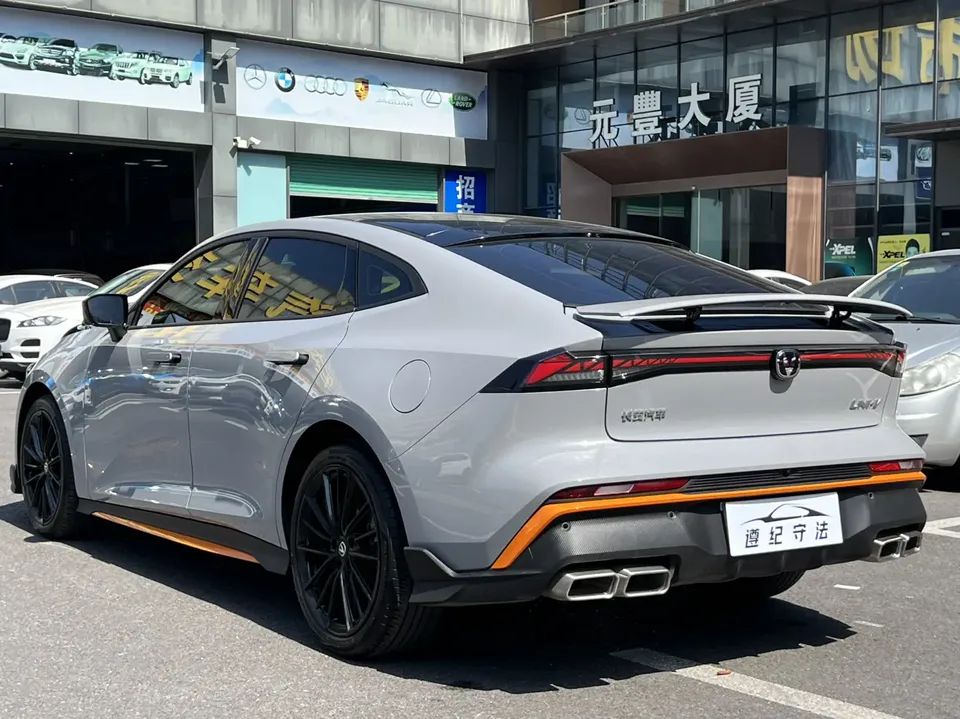 Changan UNI-V UNI-V 2024 1.5T Premium Sports Edition 2025 — thumbnail 2