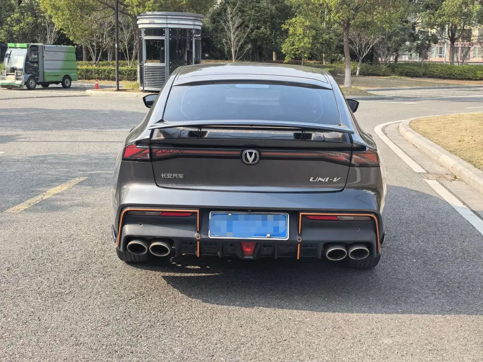 Changan UNI-V 1.5T Sports Edition 2022 — миниатюра 2