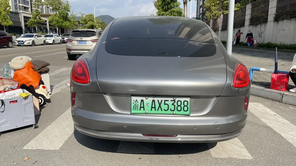 ORA Euler lightning cat Euler lightning cat 2022 555km Premium Edition 2024 — миниатюра 2