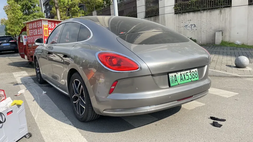 ORA Euler lightning cat Euler lightning cat 2022 555km Premium Edition 2024 — миниатюра 4