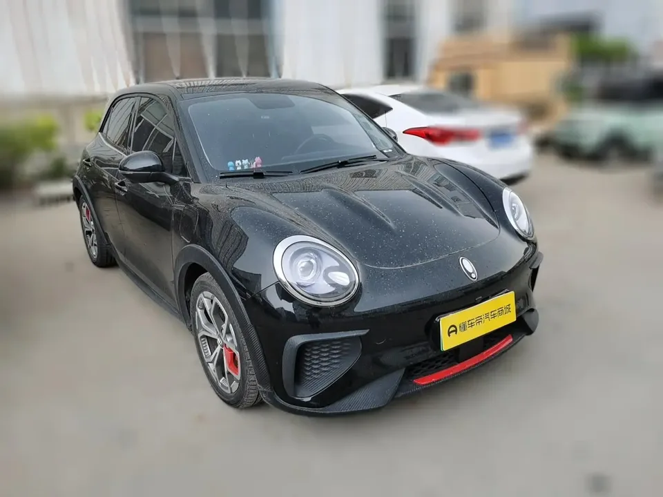 ORA Euler Good Cat GT Mulan Edition 401km luxury model 2024 — миниатюра 3