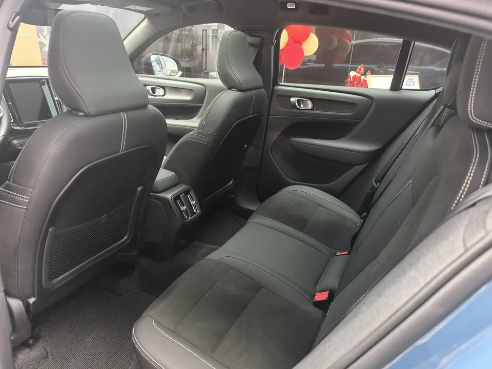 Volvo C40 EV Volvo C40 EV 2024 Long Range Edition 2024 — миниатюра 4