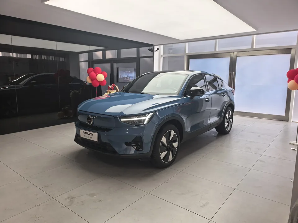 Volvo C40 EV 2024