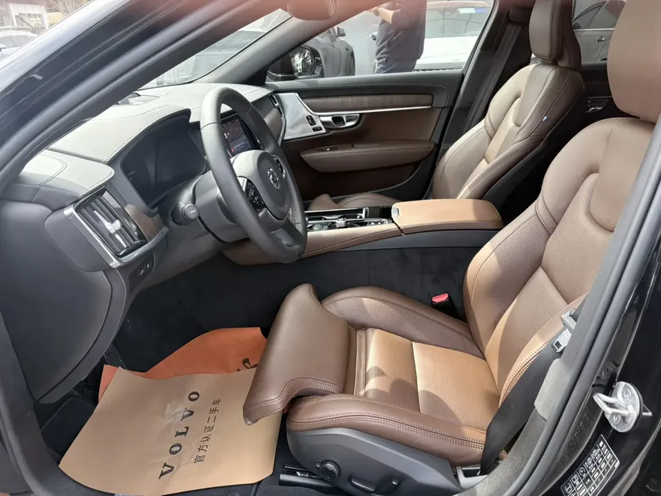 Volvo S90 plug-in hybrid Volvo S90 PHEV 2024 T8 4WD Long Range Zhiya Deluxe Edition 2024 — thumbnail 3