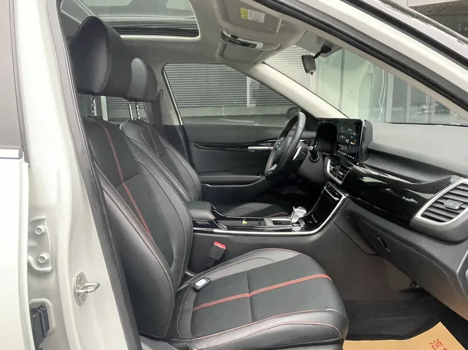 Kia Run proudly AOPAO 1.5L CVT Trend Edition 2023 — миниатюра 5