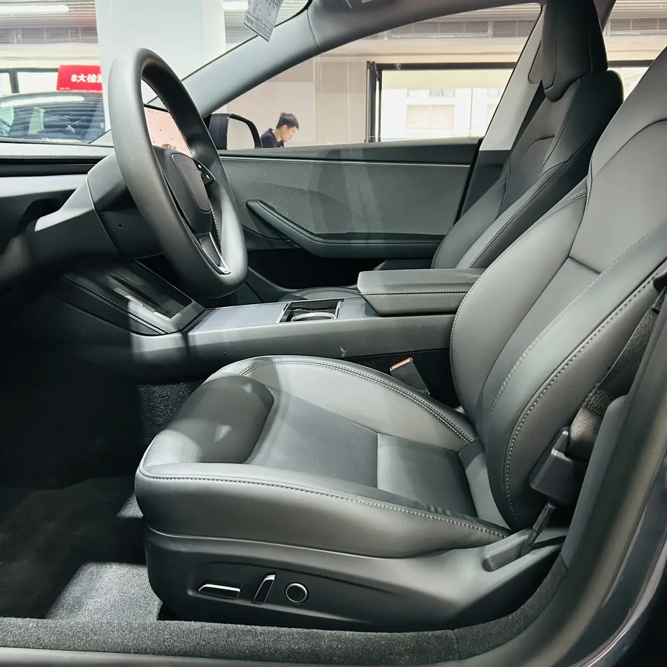 Tesla Model 3 Model 3 2025 Rear-wheel drive 2025 — thumbnail 3