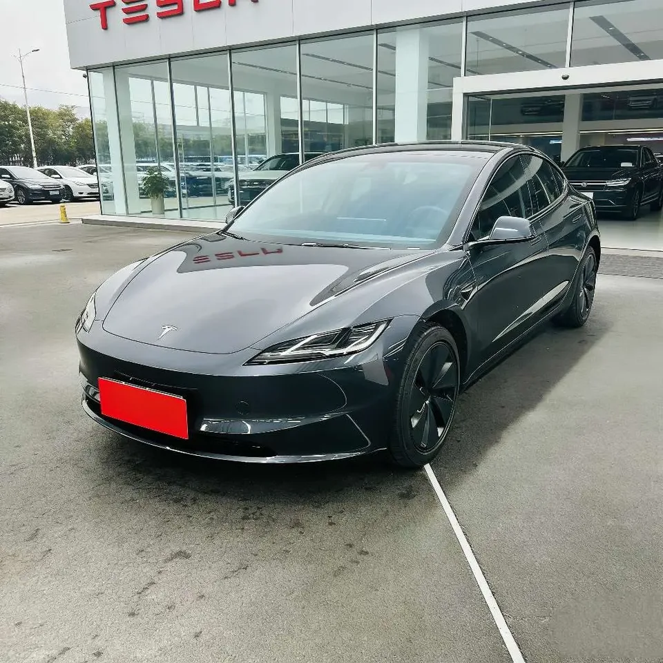 Tesla Model 3 Model 3 2025 Rear-wheel drive 2025 — photo 1, buy with delivery to Moscow