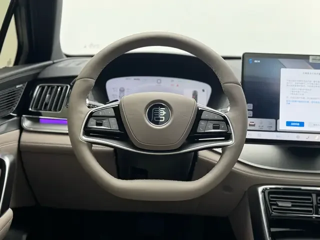 BYD Tang DM Intelligent Driving Edition DM-i 115KM Flagship Model 2025 — миниатюра 4