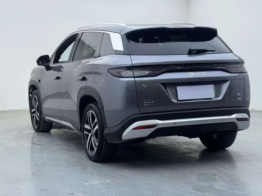 BYD Song L DM Intelligent Driving Edition DM-i 112KM Beyond Edition 2025 — миниатюра 3