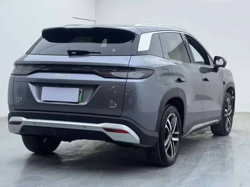 BYD Song L DM Intelligent Driving Edition DM-i 112KM Beyond Edition 2025 — миниатюра 4