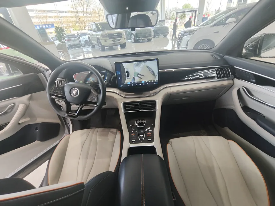 BYD Song PLUS DM DM-i 110KM 2WD flagship model 2022 — миниатюра 5