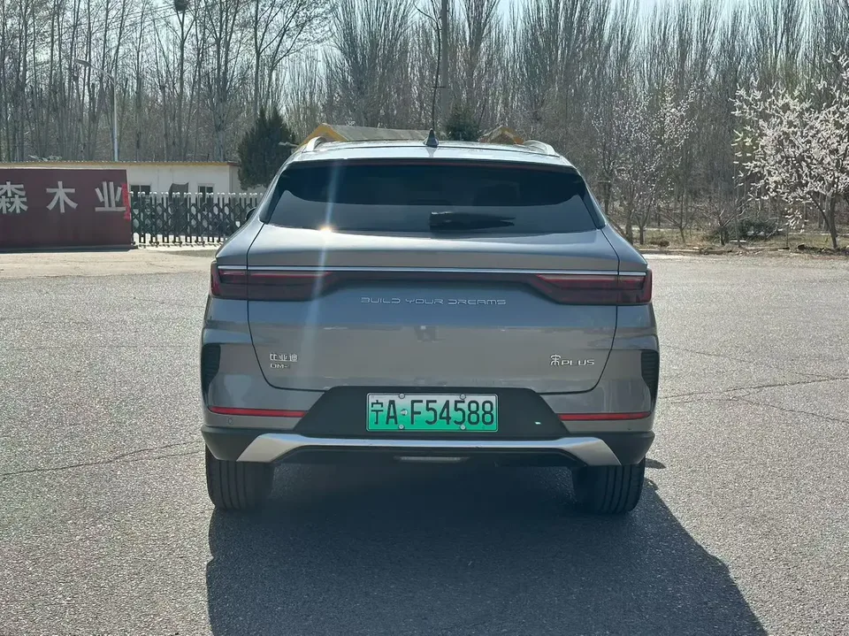 BYD Song PLUS DM DM-i 110KM 2WD Flagship PLUS 2023 — миниатюра 2