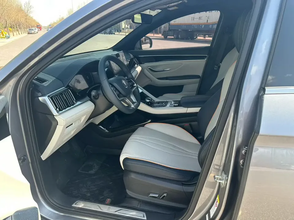 BYD Song PLUS DM DM-i 110KM 2WD Flagship PLUS 2023 — миниатюра 5