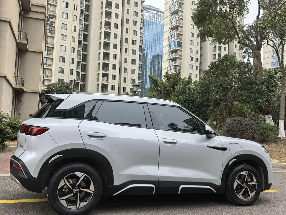 BYD Yuan Up 401KM Beyond Edition 2024 — миниатюра 5
