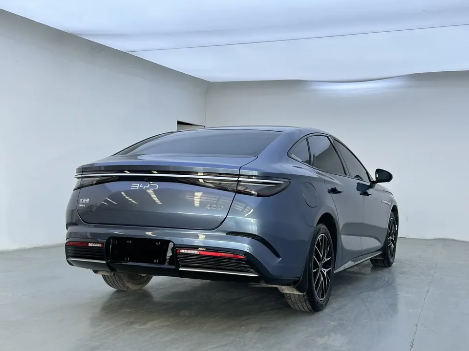 BYD Seal 07DM Intelligent Driving Edition DM-i 125KM Luxury Model 2025 — миниатюра 3