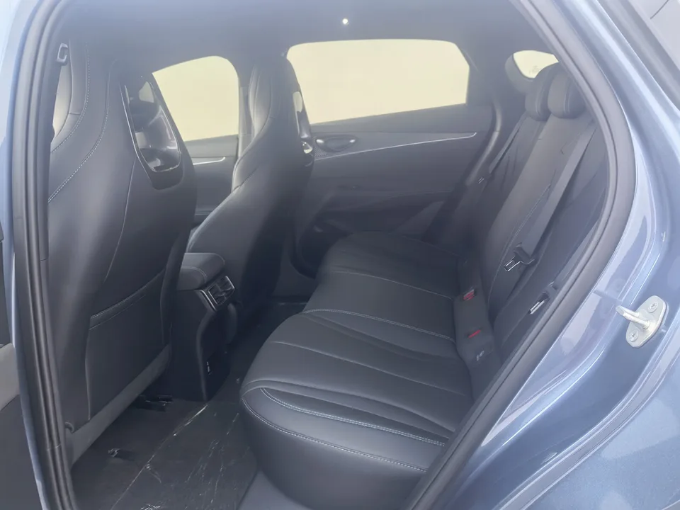 BYD Seal 06DM Intelligent Driving Edition DM-i 80KM Premium Edition 2025 — миниатюра 3
