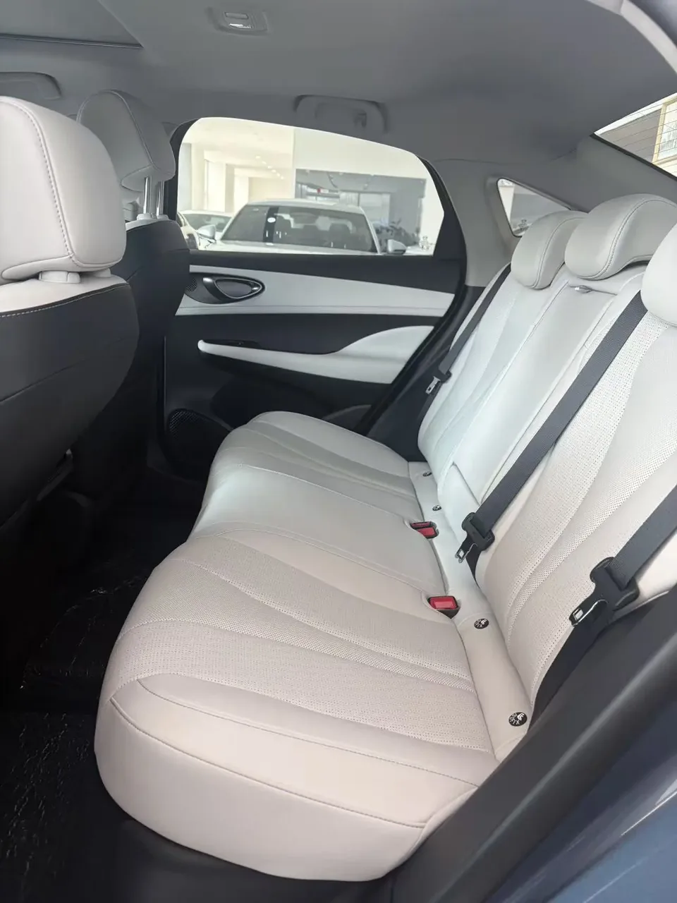 BYD Seal 05DM Intelligent Driving Edition DM-i 120KM Flagship Model 2025 — миниатюра 3