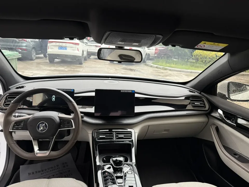 BYD Qin PLUS DM Qin PLUS DM 2024 Honor Edition DM-i 55KM Leading Edition 2024 — thumbnail 4