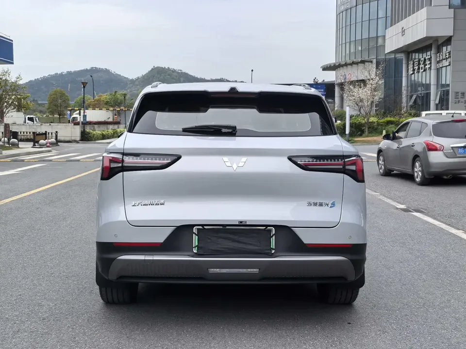 Wuling Starlight S EV 510km Pilot Edition 2024 — миниатюра 2