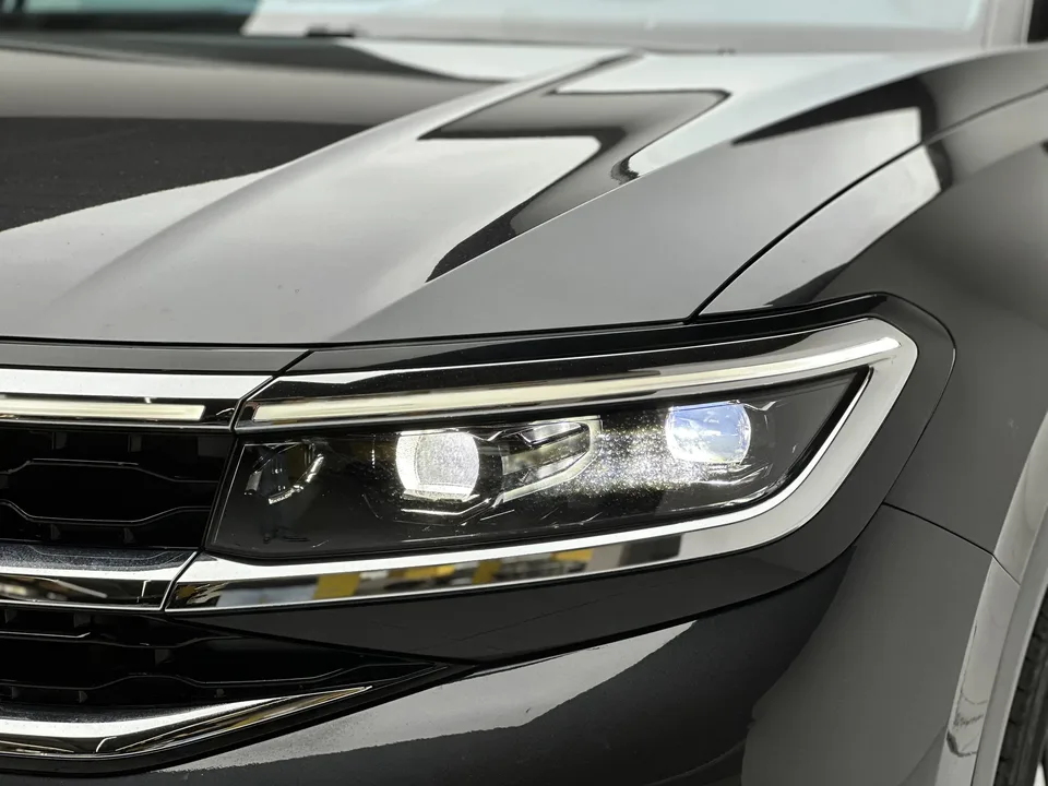 Volkswagen Talagon Lan Jing 2022 380TSI 4WD Luxury Premium Edition Pro 6 Seaters 2023 — thumbnail 3