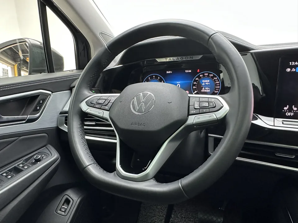Volkswagen Talagon Lan Jing 2022 380TSI 4WD Luxury Premium Edition Pro 6 Seaters 2023 — thumbnail 4