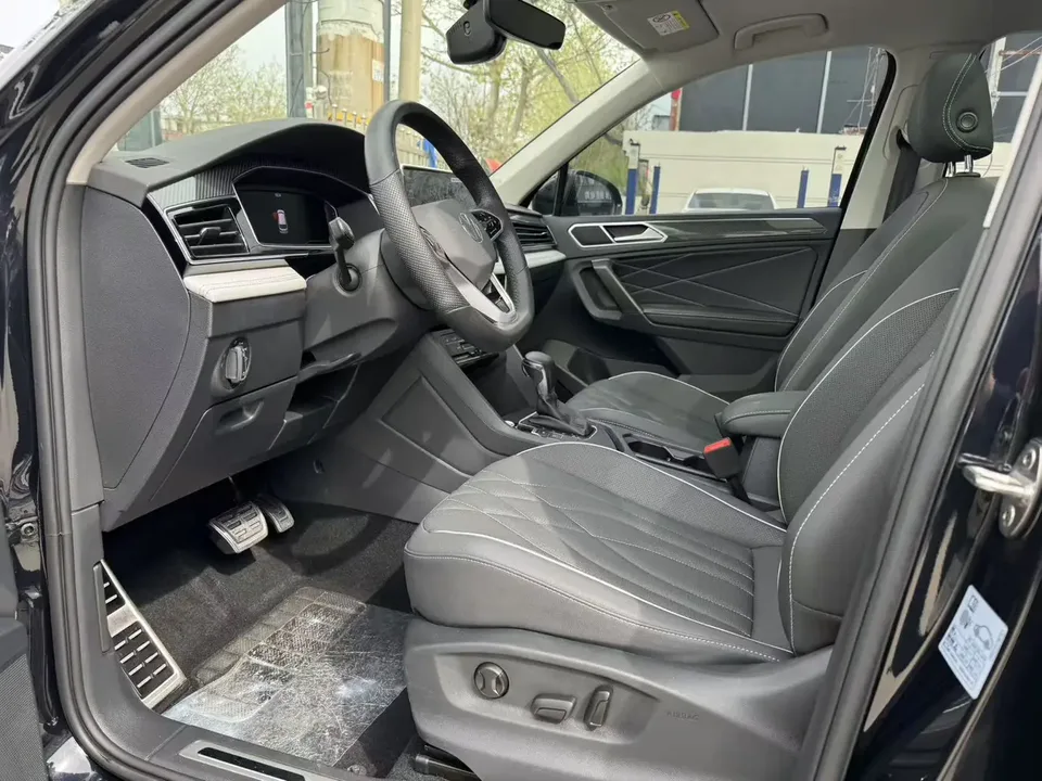 Volkswagen Tiguan L Tiguan L 2022 330TSI Automatic 2WD R-Line Enjoy Edition 2022 — миниатюра 5