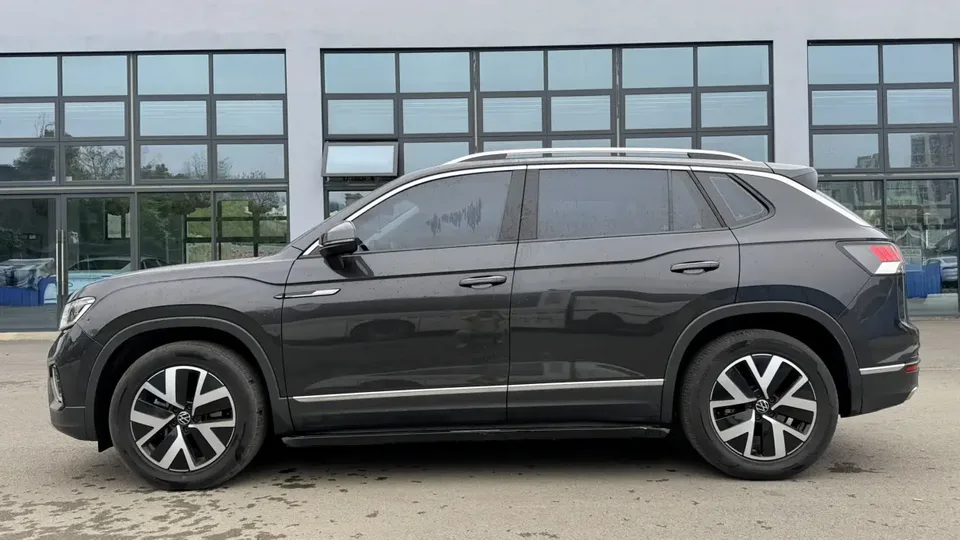 Volkswagen Tayron Tanyue 2024 330TSI 2WD Luxury Plus Advanced Edition 2024 — миниатюра 4