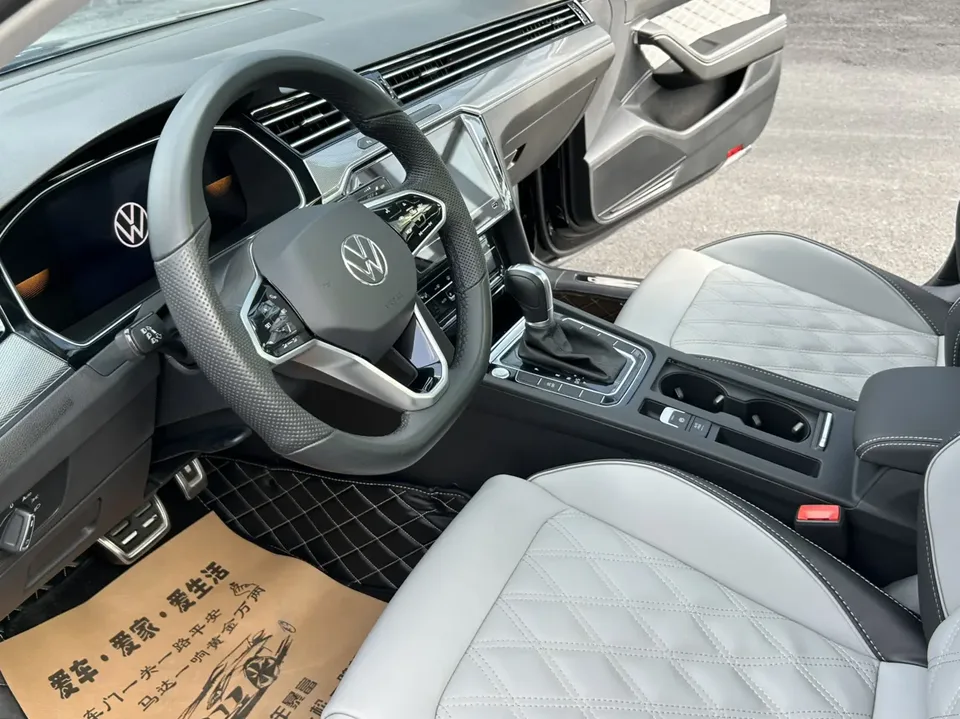 Volkswagen Magotan Magotan 2023 2 million commemorative edition 330TSI DSG luxury model 2023 — миниатюра 3