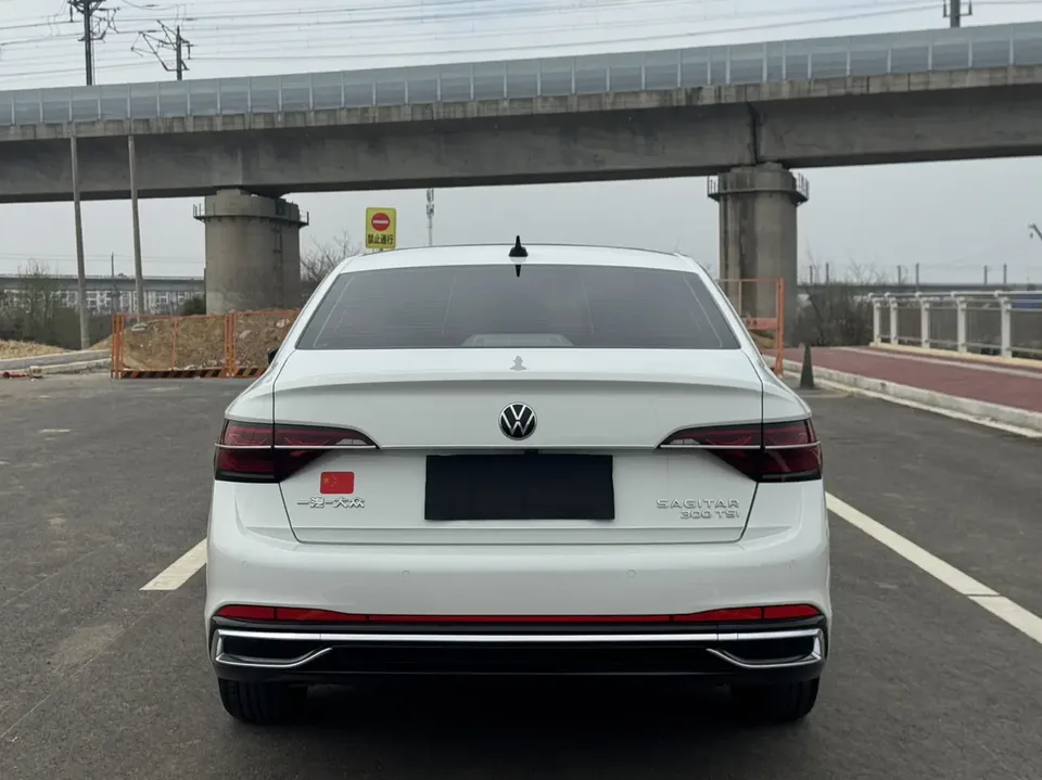 Volkswagen Sagitar 2023 Sagitar 300TSI DSG Beyond Edition 2023 — миниатюра 2