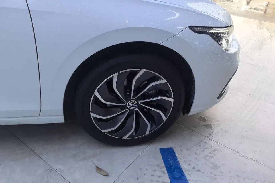 Volkswagen Golf facelift 280TSI DSG Pro 2023 — миниатюра 5