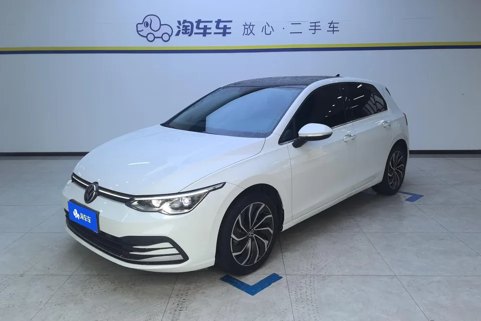 Volkswagen Golf facelift 280TSI DSG Pro 2023 — фото 1, купить с доставкой в Москву