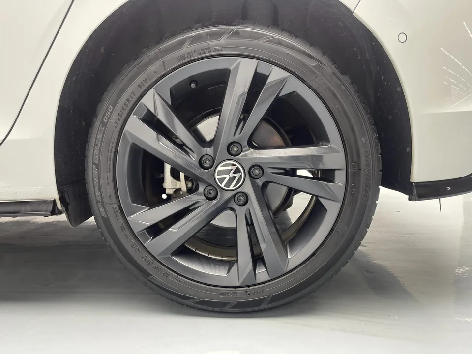Volkswagen Golf Golf 2021 280TSI DSG R-Line 2022 — фото 1, купить с доставкой в Москву