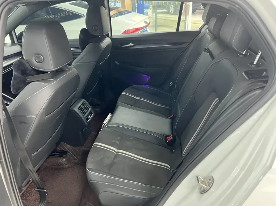Volkswagen Golf Golf 2023 280TSI DSG R-Line Lite 2024 — миниатюра 3