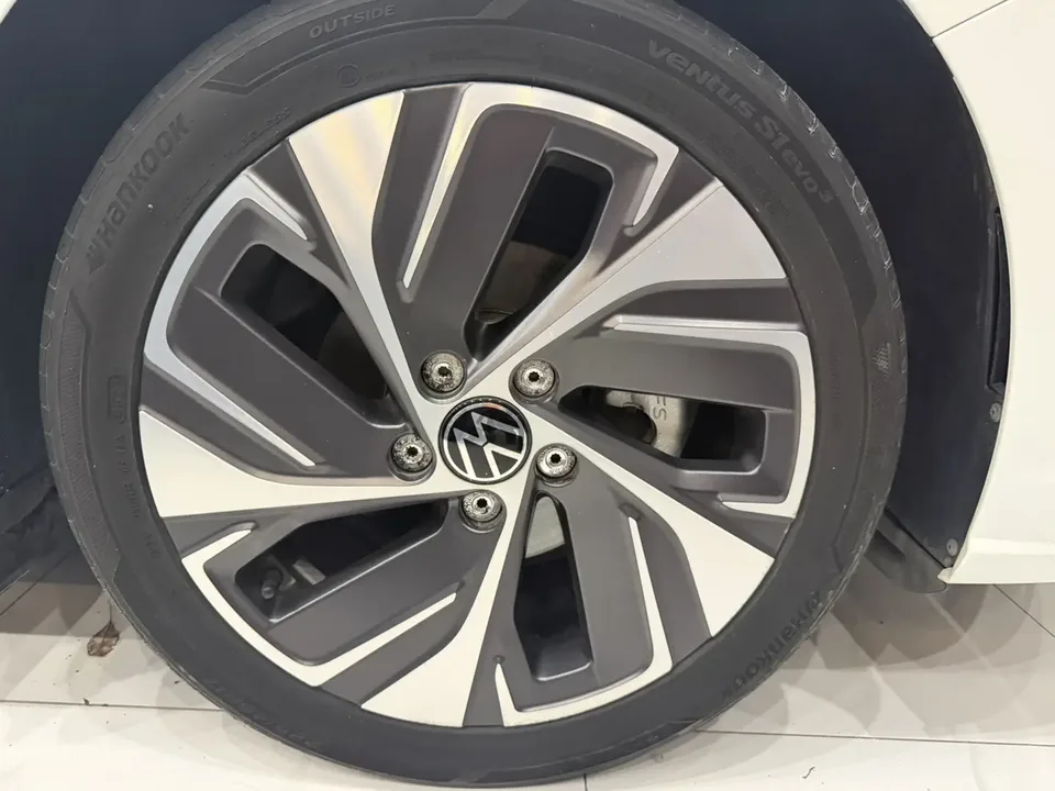 Volkswagen Bora Bora 2023 200TSI DSG Joy Travel PRO Edition 2023 — thumbnail 4