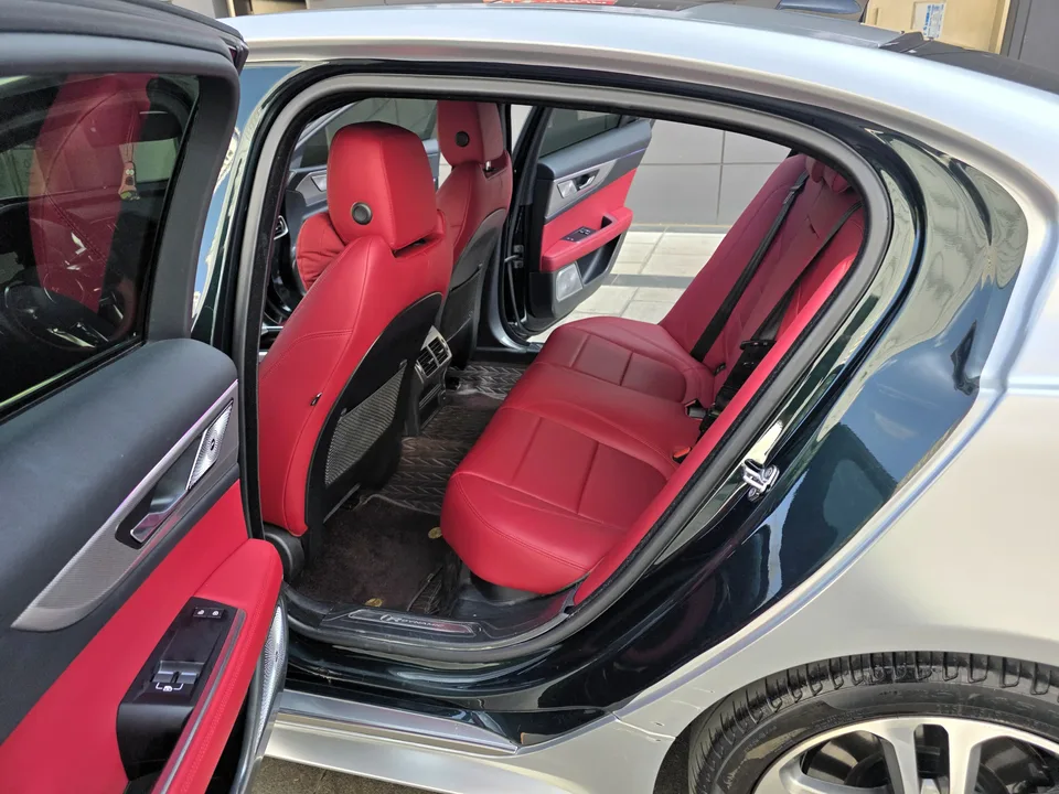 Jaguar XEL XEL 2022 2.0T 250PS R-DYNAMIC S aggressive sports version 2022 — миниатюра 5