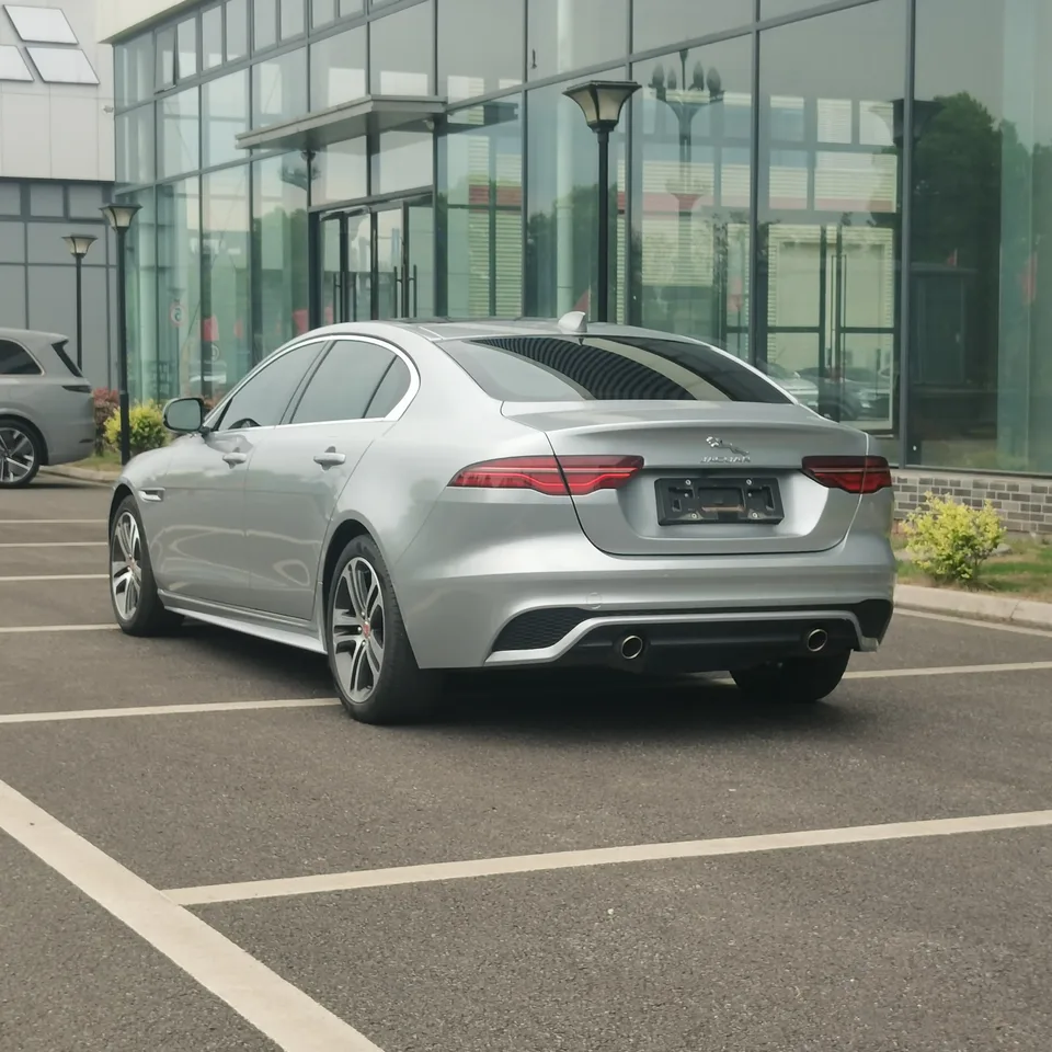 Jaguar XEL Jaguar XEL 2024 2.0T 250PS R-DYNAMIC S Progressive Sports Edition 2024 — миниатюра 2