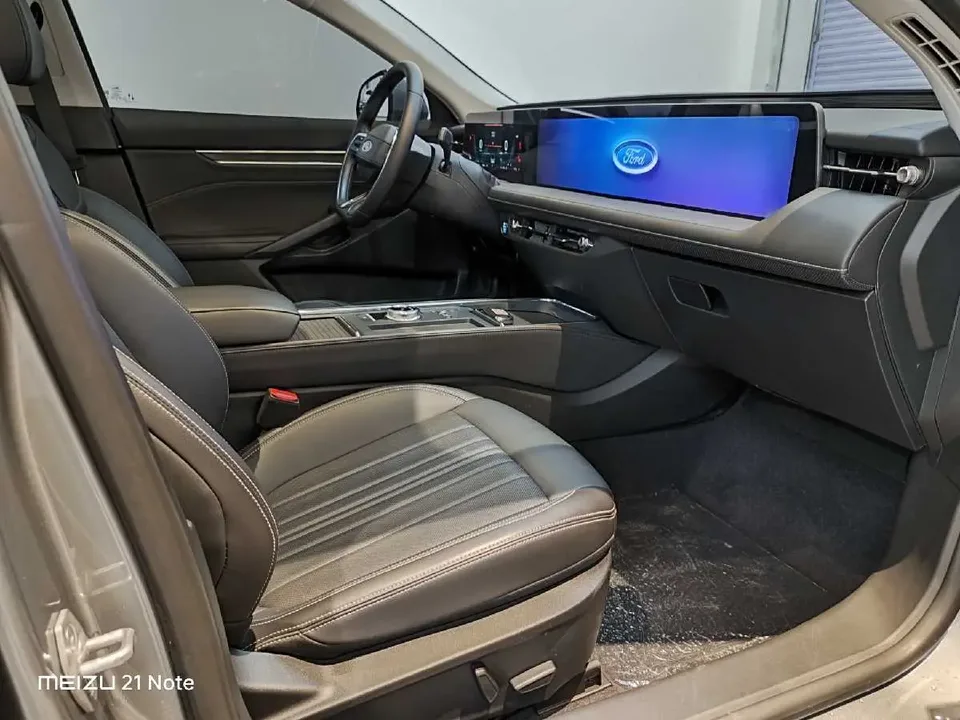 Ford Mondeo Mondeo 2025 EcoBoost 245 Luxury 2025 — миниатюра 3