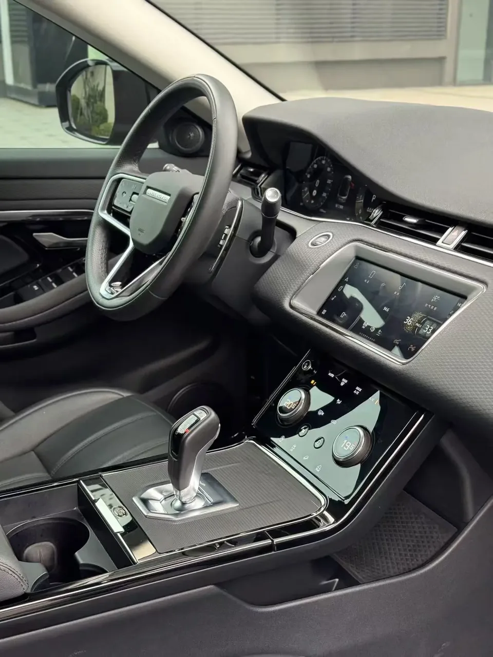 Land Rover Range Rover Evoque Range Rover Evoque 2023 Aurora L 200PS R-Dynamic Standard Elite Edition 2023 — thumbnail 4