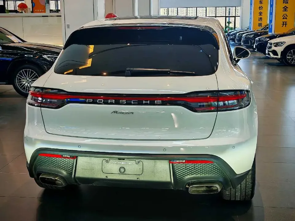 Porsche Macan Macan 2023 Macan T 2.0T 2023 — thumbnail 2