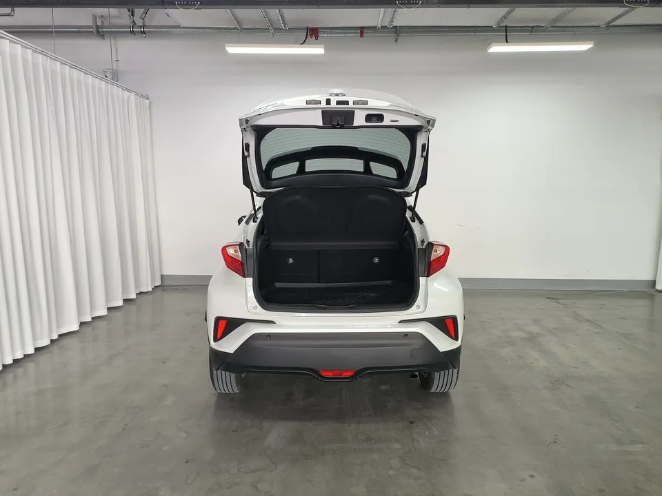 Toyota C-HR Hybrid 2.0L Yixiang Edition 2022 — миниатюра 5