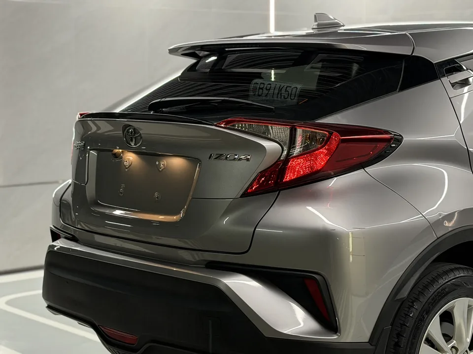 Toyota C-HR Hybrid 2.0L Yidong Edition 2022 — миниатюра 4