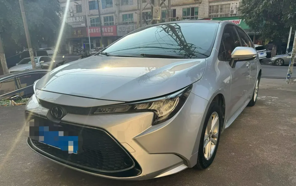 Toyota Levin Lei Ling 2022 Corolla 2021 185T CVT Premium Edition 2022 — photo 1, buy with delivery to Moscow