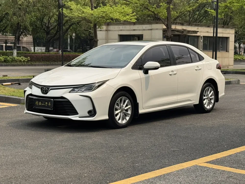 Toyota Corolla Corolla 2021 Corolla 2021 1.2T S-CVT Elite Edition 2022 — photo 1, buy with delivery to Moscow